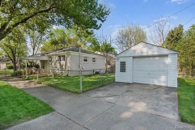 Don't miss this clean, well-maintained 3-bedroom, 1-bath ranch on Western Golf and Country Club in Michigan - for sale on GolfHomes.com, golf home, golf lot