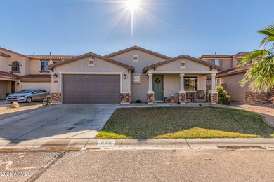 Beautiful home with POOL in Johnson Ranch w/ an ASSUMABLE Loan on The Golf Club At Johnson Ranch in Arizona - for sale on GolfHomes.com, golf home, golf lot