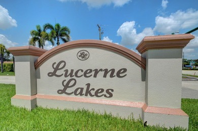 Welcome to this charming 2-bedroom, 2-bath condo located in the on Forest Oaks Golf Club in Florida - for sale on GolfHomes.com, golf home, golf lot