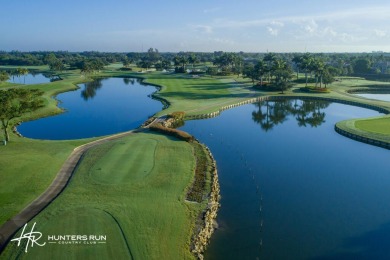 Discover the potential of this delightful 2br/2bth villa in on Hunters Run Golf and Country Club in Florida - for sale on GolfHomes.com, golf home, golf lot