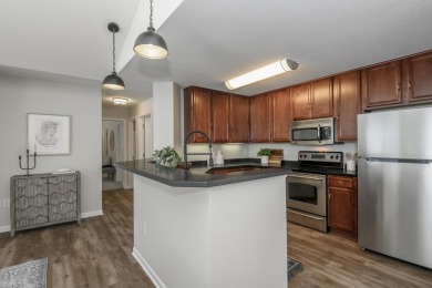 Turn-key 1BR/1BA + den end-unit condo in Pewaukee's popular on Willow Run Golf Club in Wisconsin - for sale on GolfHomes.com, golf home, golf lot