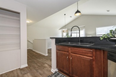 Turn-key 1BR/1BA + den end-unit condo in Pewaukee's popular on Willow Run Golf Club in Wisconsin - for sale on GolfHomes.com, golf home, golf lot