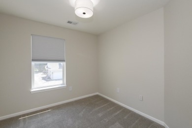 Turn-key 1BR/1BA + den end-unit condo in Pewaukee's popular on Willow Run Golf Club in Wisconsin - for sale on GolfHomes.com, golf home, golf lot