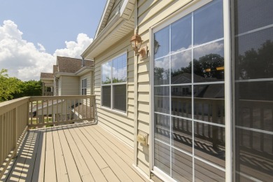 Turn-key 1BR/1BA + den end-unit condo in Pewaukee's popular on Willow Run Golf Club in Wisconsin - for sale on GolfHomes.com, golf home, golf lot