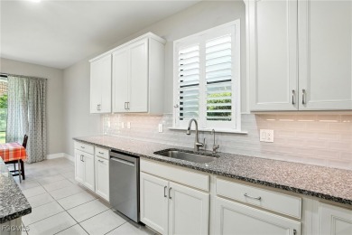 NEW PHOTOS TO GO WITH THE NEW REDUCED PRICE!!! SELLER IS HIGHLY on River Hall Country Club in Florida - for sale on GolfHomes.com, golf home, golf lot