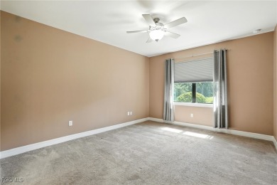NEW PHOTOS TO GO WITH THE NEW REDUCED PRICE!!! SELLER IS HIGHLY on River Hall Country Club in Florida - for sale on GolfHomes.com, golf home, golf lot