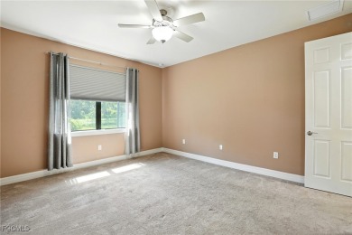 NEW PHOTOS TO GO WITH THE NEW REDUCED PRICE!!! SELLER IS HIGHLY on River Hall Country Club in Florida - for sale on GolfHomes.com, golf home, golf lot