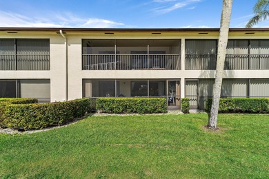 Beautifully renovated and move-in ready, this stunning home on The Golf Club of Jupiter in Florida - for sale on GolfHomes.com, golf home, golf lot
