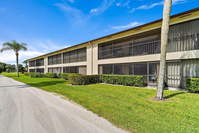 Beautifully renovated and move-in ready, this stunning home on The Golf Club of Jupiter in Florida - for sale on GolfHomes.com, golf home, golf lot