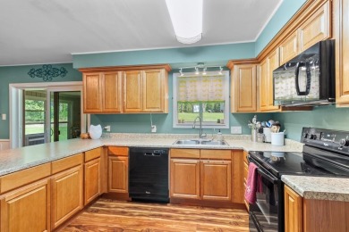 Welcome to your retreat at 437 Rayburn Blvd! This lovingly on Rayburn Country Club in Texas - for sale on GolfHomes.com, golf home, golf lot