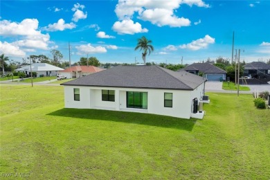 This beautiful and better than new 3-bedroom, 2-bathroom home on Burnt Store Golf Club in Florida - for sale on GolfHomes.com, golf home, golf lot