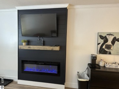 Recently renovated studio condo right in the heart of Shanty on Shanty Creek Golf Course in Michigan - for sale on GolfHomes.com, golf home, golf lot