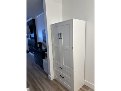 Recently renovated studio condo right in the heart of Shanty on Shanty Creek Golf Course in Michigan - for sale on GolfHomes.com, golf home, golf lot