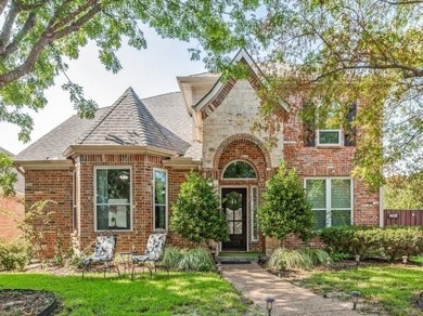 Welcoming updated 4-bedroom home in prime location! Curb appeal on The Shores Country Club in Texas - for sale on GolfHomes.com, golf home, golf lot