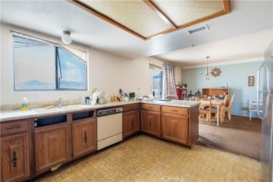 Great home located in the city of Helendale. This home offers 3 on Silver Lakes Golf Course in California - for sale on GolfHomes.com, golf home, golf lot