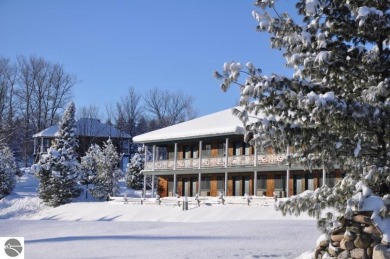 Recently renovated studio condo right in the heart of Shanty on Shanty Creek Golf Course in Michigan - for sale on GolfHomes.com, golf home, golf lot