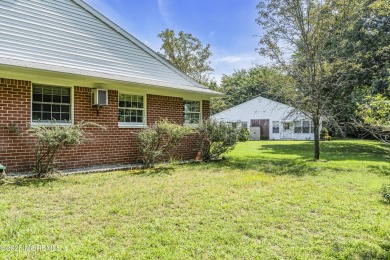 Welcome Home! Move-in ready and located on a quiet cul-de-sac on Keswick Village Golf Course in New Jersey - for sale on GolfHomes.com, golf home, golf lot