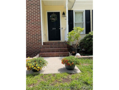 Beautifully maintained 3 BR, 2 1/2 BA home located in the highly on Carolina Lakes Country Club in North Carolina - for sale on GolfHomes.com, golf home, golf lot