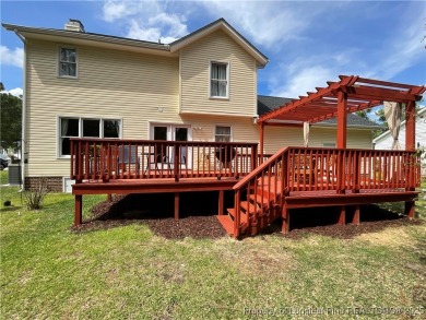 Beautifully maintained 3 BR, 2 1/2 BA home located in the highly on Carolina Lakes Country Club in North Carolina - for sale on GolfHomes.com, golf home, golf lot