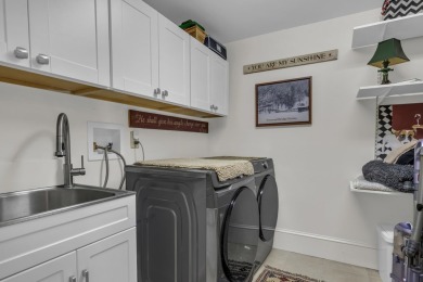 BEAUTIFUL 4BR/3.5BA TOWNHOME with high ceilings to enhance the on Chatuge Shores Golf Course in North Carolina - for sale on GolfHomes.com, golf home, golf lot