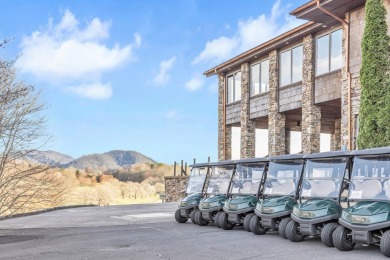 BEAUTIFUL 4BR/3.5BA TOWNHOME with high ceilings to enhance the on Chatuge Shores Golf Course in North Carolina - for sale on GolfHomes.com, golf home, golf lot