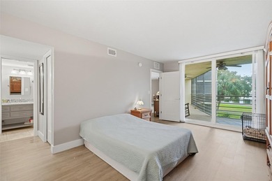 Beautifully updated third-floor condo in desirable Palm-Aire on  in Florida - for sale on GolfHomes.com, golf home, golf lot