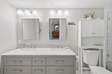 Beautifully updated third-floor condo in desirable Palm-Aire on Oaks Country Club in Florida - for sale on GolfHomes.com, golf home, golf lot