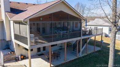 Beautiful 2-story home with a walk-out basement located on the on Indian Rock Golf Club in Missouri - for sale on GolfHomes.com, golf home, golf lot