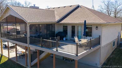Beautiful 2-story home with a walk-out basement located on the on Indian Rock Golf Club in Missouri - for sale on GolfHomes.com, golf home, golf lot