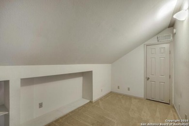 **OPEN HOUSE: Sun 7/20 2-4pm ** Welcome to this beautiful home on Fair Oaks Ranch Golf and Country Club in Texas - for sale on GolfHomes.com, golf home, golf lot