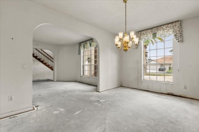 **SELLER IS PREPARED TO REPLACE THE ROOF PRIOR TO CLOSING** on Eastwood Golf Club in Florida - for sale on GolfHomes.com, golf home, golf lot