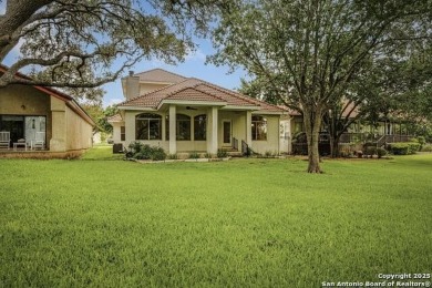 **OPEN HOUSE: Sun 7/20 2-4pm ** Welcome to this beautiful home on Fair Oaks Ranch Golf and Country Club in Texas - for sale on GolfHomes.com, golf home, golf lot