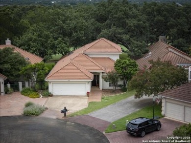 **OPEN HOUSE: Sun 7/20 2-4pm ** Welcome to this beautiful home on Fair Oaks Ranch Golf and Country Club in Texas - for sale on GolfHomes.com, golf home, golf lot