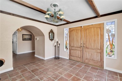 ***Gorgeous Ranch-Style Pool Home on the Apple Valley Golf on Apple Valley Country Club in California - for sale on GolfHomes.com, golf home, golf lot