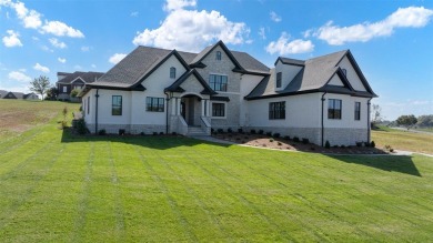 Beautiful new construction home in the Overlook of Olde Stone on The Club At Olde Stone in Kentucky - for sale on GolfHomes.com, golf home, golf lot