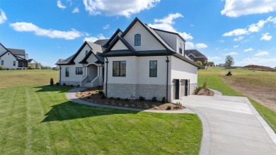 Beautiful new construction home in the Overlook of Olde Stone on The Club At Olde Stone in Kentucky - for sale on GolfHomes.com, golf home, golf lot