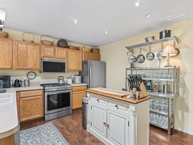 Located in The Village of Ashland! TURNKEY Exceptional 2/2 on The Links of Spruce Creek in Florida - for sale on GolfHomes.com, golf home, golf lot