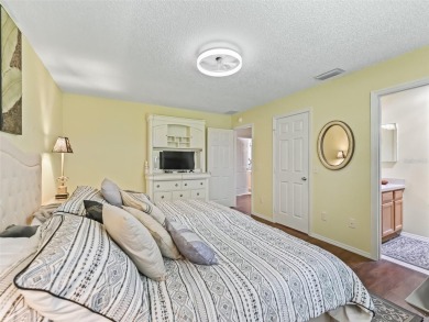 Located in The Village of Ashland! TURNKEY Exceptional 2/2 on The Links of Spruce Creek in Florida - for sale on GolfHomes.com, golf home, golf lot