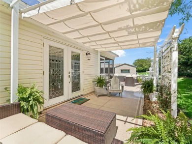 Located in The Village of Ashland! TURNKEY Exceptional 2/2 on The Links of Spruce Creek in Florida - for sale on GolfHomes.com, golf home, golf lot
