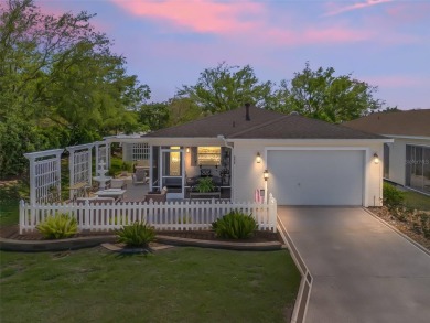 Located in The Village of Ashland! TURNKEY Exceptional 2/2 on The Links of Spruce Creek in Florida - for sale on GolfHomes.com, golf home, golf lot