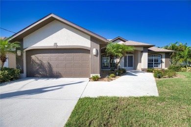 Step into this WELL MAINTAINED, MOVE IN READY, TURN KEY on Rotonda Golf and Country Club - Long Marsh  in Florida - for sale on GolfHomes.com, golf home, golf lot