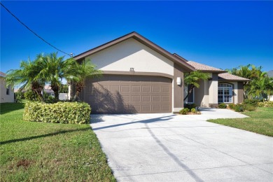 Step into this WELL MAINTAINED, MOVE IN READY, TURN KEY on Rotonda Golf and Country Club - Long Marsh  in Florida - for sale on GolfHomes.com, golf home, golf lot