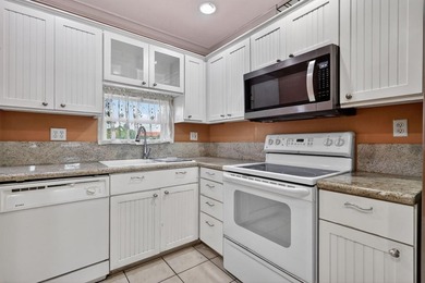 Full Two Bedroom In Popular Phase One-Walk To All on Hollybrook Golf and Tennis Club  in Florida - for sale on GolfHomes.com, golf home, golf lot