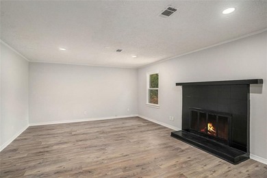 Amazing opportunity - *Move-In Ready* completely renovated 3 on Honey Creek Country Club in Georgia - for sale on GolfHomes.com, golf home, golf lot