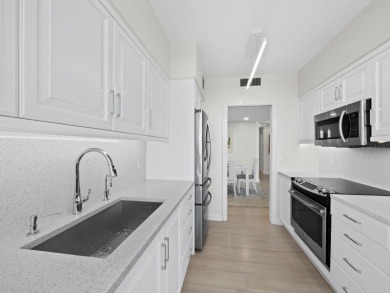 Renovated in 2023 and perfectly positioned on the 3rd floor on Links on Longboat Golf Club in Florida - for sale on GolfHomes.com, golf home, golf lot