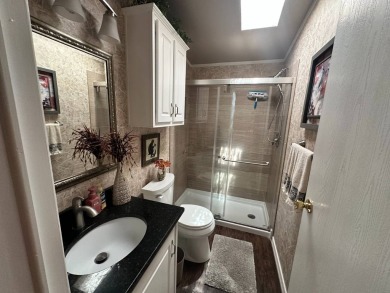 UPDATED HOME AT FOUR LAKES - 3BED - 2 BATH ON GOLF COURSE - $139 on Four Lakes Golf Club in Florida - for sale on GolfHomes.com, golf home, golf lot