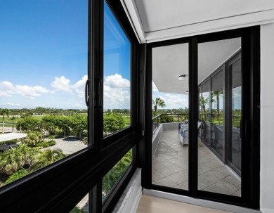 Renovated in 2023 and perfectly positioned on the 3rd floor on Links on Longboat Golf Club in Florida - for sale on GolfHomes.com, golf home, golf lot