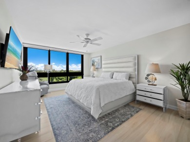 Renovated in 2023 and perfectly positioned on the 3rd floor on Links on Longboat Golf Club in Florida - for sale on GolfHomes.com, golf home, golf lot