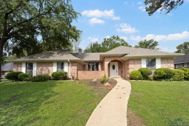 Welcome to your dream home! This beautifully maintained property on The Challenge at Oak Forest in Texas - for sale on GolfHomes.com, golf home, golf lot