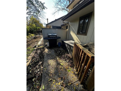 Beautifully Updated Mission Lake Townhome Backing to Scenic on Minor Park Golf Course in Missouri - for sale on GolfHomes.com, golf home, golf lot